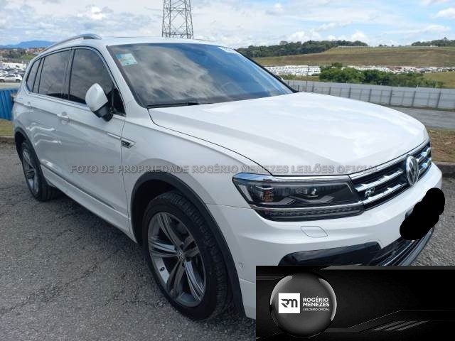 Lote 024 - 2020 VOLKSWAGEN TIGUAN