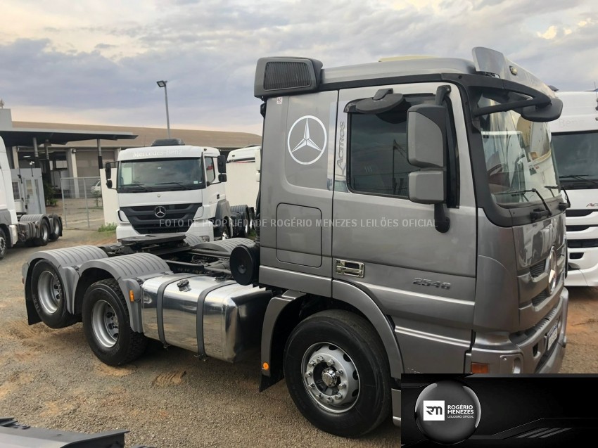 Mercedes-Benz Actros 2546 Ls 6x2 Confort Diesel Automatico 2018