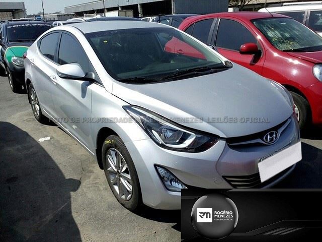 Lote 020 - HYUNDAI ELANTRA SEDAN GLS 2.0L 16V FLEX 2015